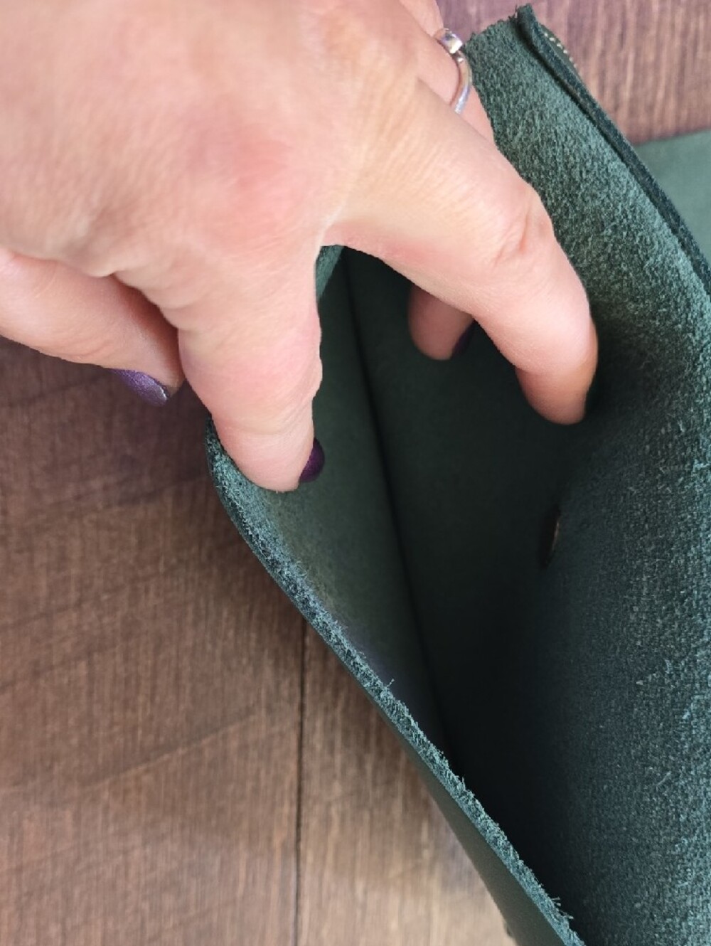 Portland Leather Green Snap Wallet - Picture 10 of 10